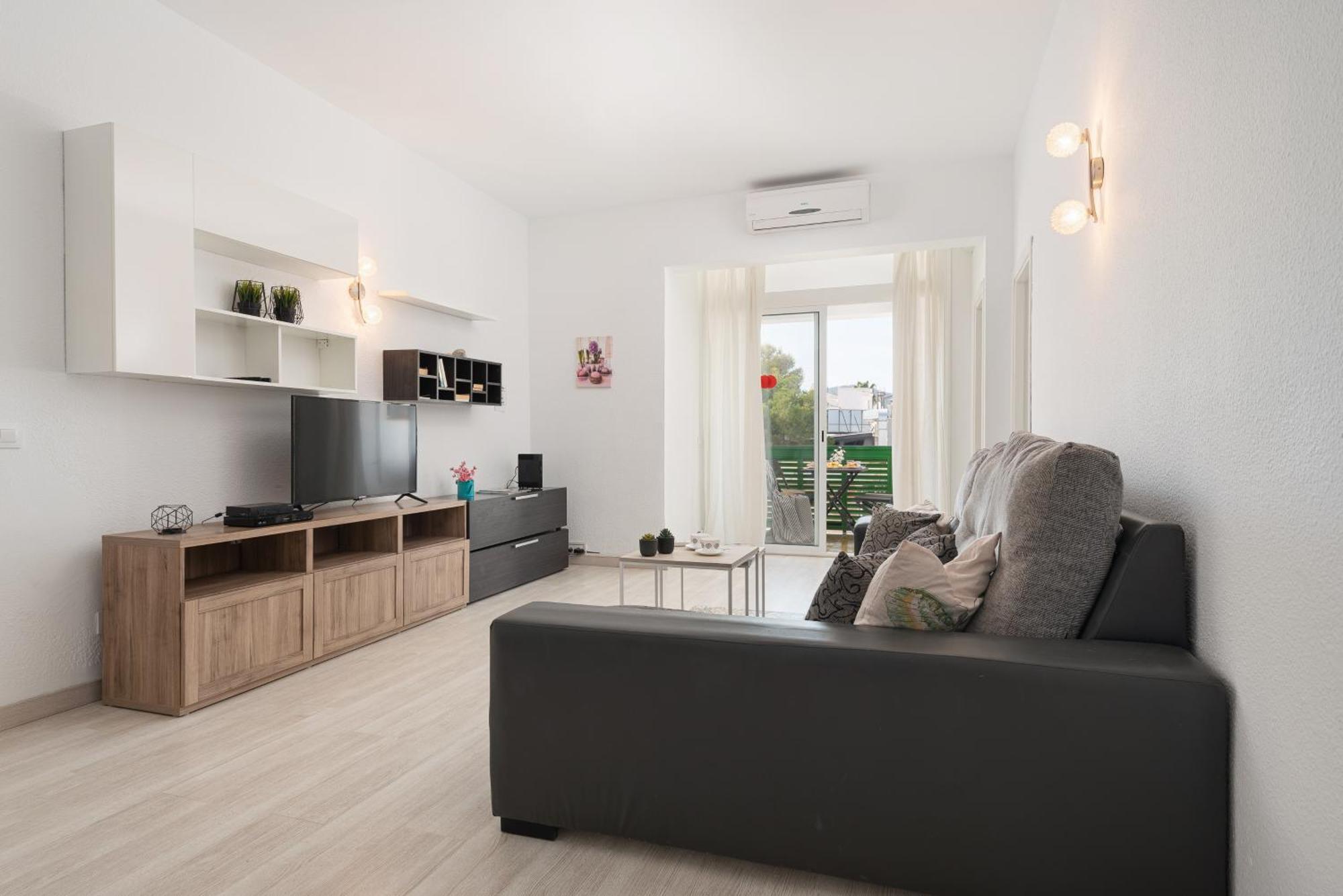 Xara New At The For 6 By Bebreeze Appartement Alcúdia