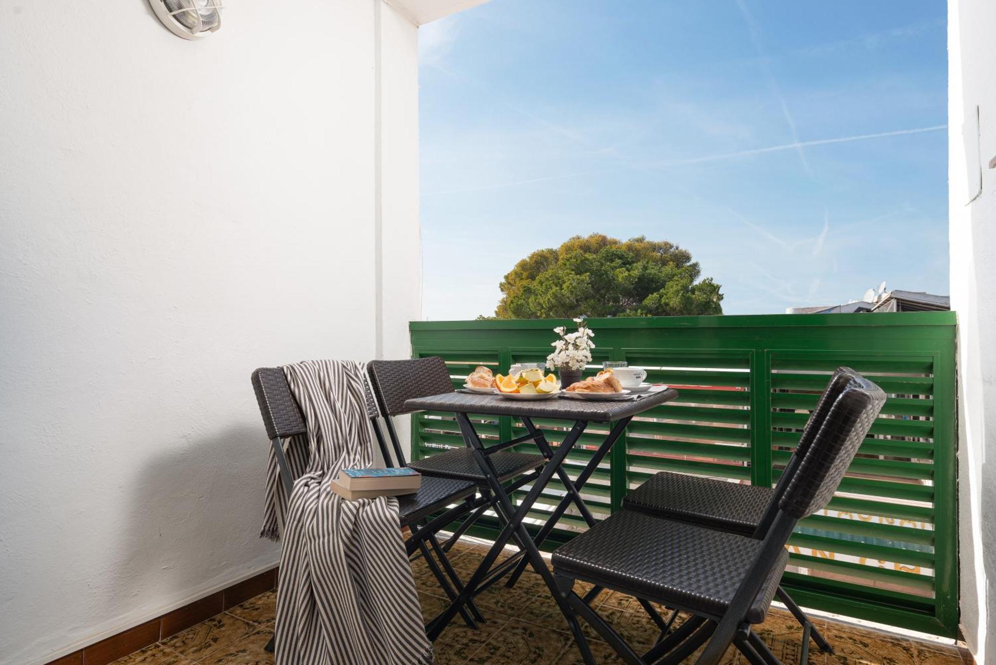 Appartement Xara New At The For 6 By Bebreeze *